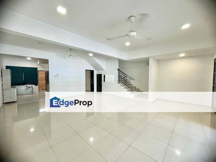 Double storey Collaris u11 bukit bandaraya, Selangor, Shah Alam