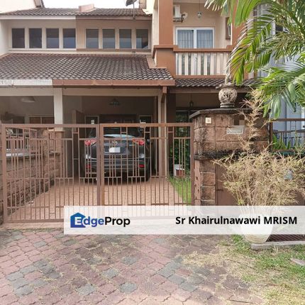 Double storey terrace jalan serambi bukit Jelutong, Selangor, Shah Alam