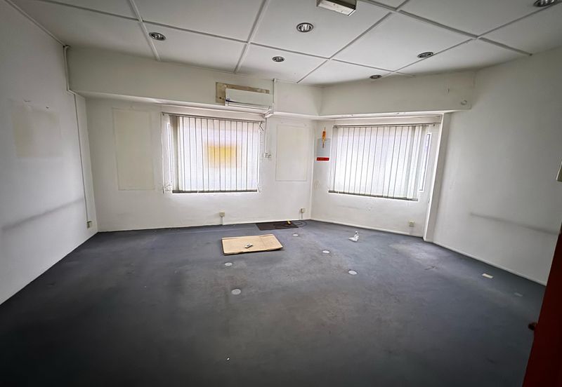 Freehold Corner 2-Sty Shop for Sale SS2 