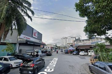 1.5 storey link Factory For Sale Perusahaan Sesama Prima Seri Gombak Batu Caves