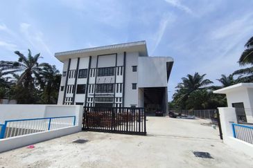 2.5 Acres Detached Factory Warehouse for Sale/Rent Kawasan Perusahaan Telok Panglima Garang