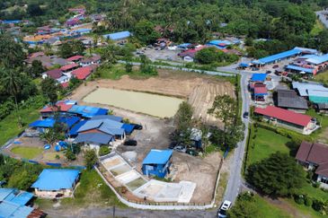 2 Acre Freehold Land for Sale, Pekan, Kuang