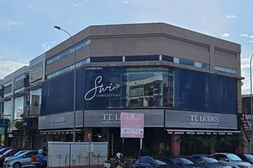 2-Sty Corner Shop For Sale, Cheras Trader Square, Cheras