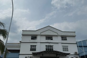 Freehold 2.5 storey detached factory for sales, Kepong KIP