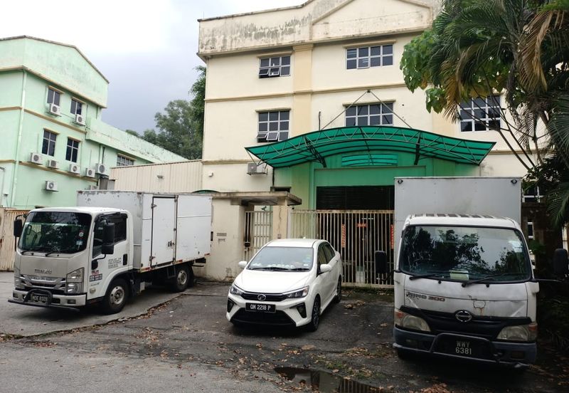 3sty Warehouse for sale Meda Industrial Park kepong
