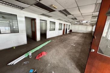 3sty Warehouse for sale Meda Industrial Park kepong