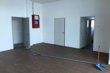 1 Acre Detached Factory For Rent, Taman Perindustrain Puchong , Selangor 