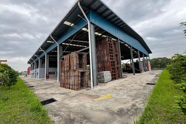 1 Acre Freehold Warehouse For Sale, Bukit Kemuning, Taman Perindustial Kemuning, Klang