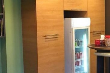 Taman Perindustrian Putra Puchong @ Detached Factory With 2 Storey Office (Corner)For Rent