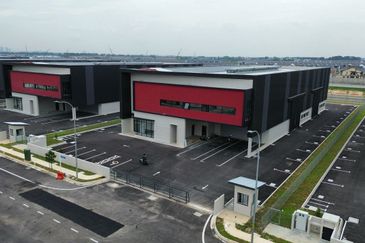 Bandar Bukit Raja i8 2sty Detached Factory For Rent