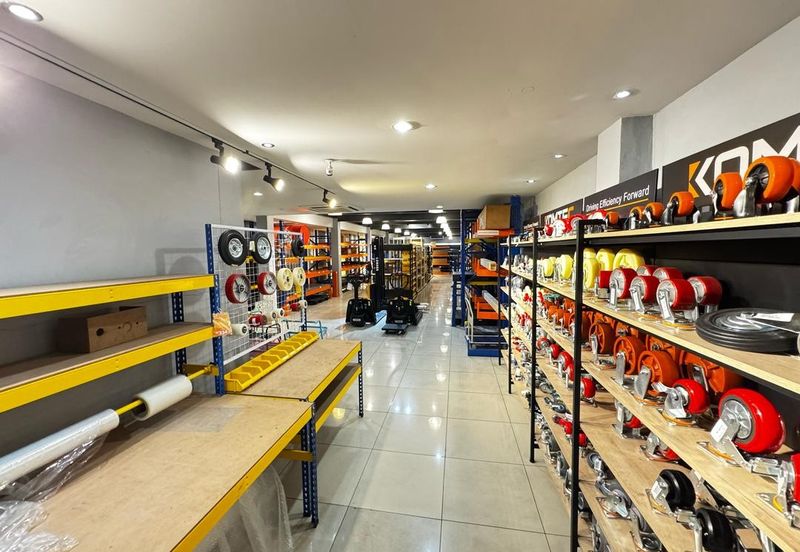 1.82 acre 4-Sty Detached Factory For Sale  PKNS Batu 17, Rawang