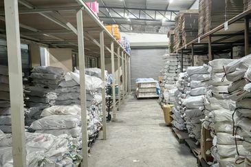 Corner Detached Factory For Sale, Taman Industri Alam Jaya, Puncak Alam