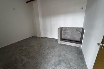 Central Gate Eco Business Park V, Puncak Alam, Corner 3-Sty Semi-D Factory 1.072 acres For Sale