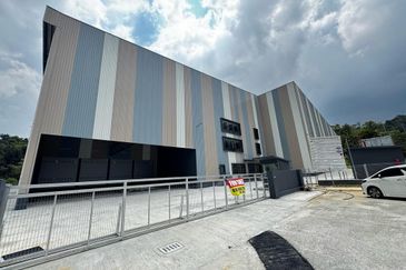 2 Acre Brand New 3-Sty Factory For Rent, Taman Perindustrial Alam Awana, Shah Alam U10