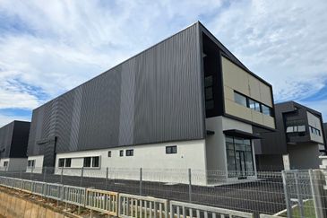 Corner 2sty Detached Factory For Sale, i8 Bandar Bukit Raja, Klang