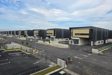 Corner 2sty Detached Factory For Sale, i8 Bandar Bukit Raja, Klang