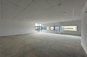 Corner 2sty Detached Factory For Sale, i8 Bandar Bukit Raja, Klang