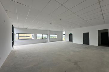 Corner 2sty Detached Factory For Rent, i8 Bandar Bukit Raja, Klang