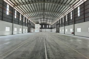 Main Road Frontage Kampung Baru Subang Warehouse for Rent