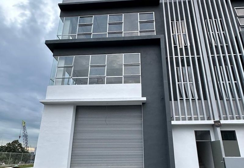 2.5 Storey Semi D Factory For Sale Balakong Jaya Cheras