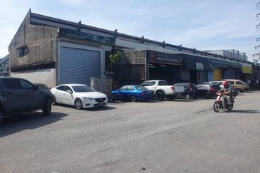 2 Adjoint 1.5 Sty Link Factory For Sale Taman Industri Kimpal Batu Caves