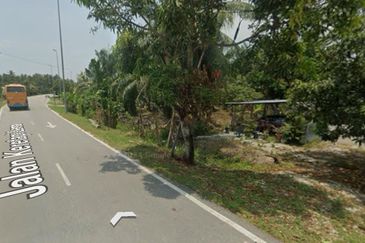 FREEHOLD Industrial Land with KM For Sale @Batu 15 Kapar Klang 