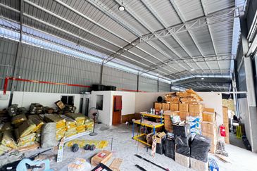 Freehold 1.5 Sty Semi-D Factory For Sale Batu Caves