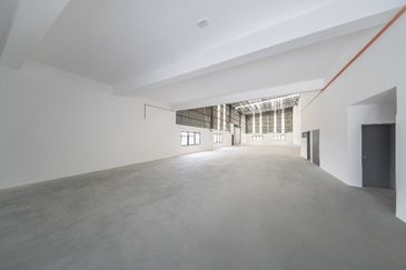 Eco Business Park Central Gate 1.5 Sty Semi-D Corner Factory For Sale