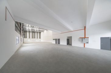 Eco Business Park Central Gate 1.5 Sty Semi-D Corner Factory For Sale