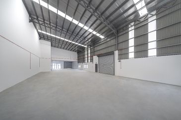 Eco Business Park Central Gate 1.5 Sty Semi-D Corner Factory For Sale