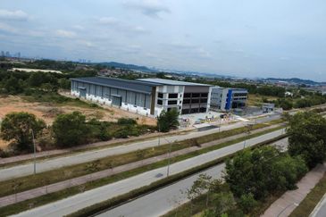 Elmina Seksyen U16, 3 Storey New Detached Factory For Rent