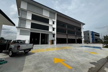 Elmina Seksyen U16, 3 Storey New Detached Factory For Rent