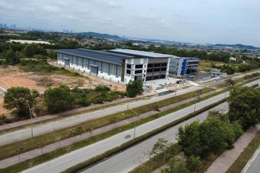 Elmina Seksyen U16, 3 Storey New Detached Factory For Rent