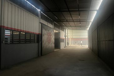 Bandar Tun Razak Cheras 1.5 Sty Semi-D Factory For Sale