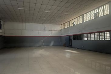 Bandar Tun Razak Cheras 1.5 Sty Semi-D Factory For Sale