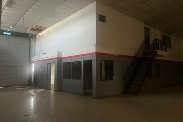 Bandar Tun Razak Cheras 1.5 Sty Semi-D Factory For Sale