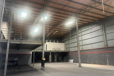 Bandar Tun Razak Cheras 1.5 Sty Semi-D Factory For Sale