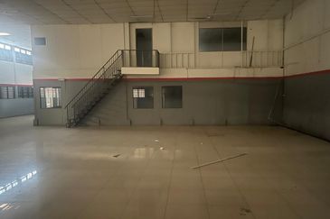 Bandar Tun Razak Cheras 1.5 Sty Semi-D Factory For Sale