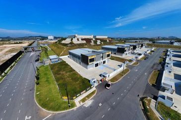 Eco Business Park Central Gate 1.5 Sty Semi-D Factory For Rent