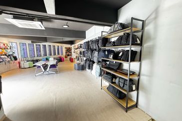 5-Sty Corner Shop For Rent Jalan Sungai Besi Pudu