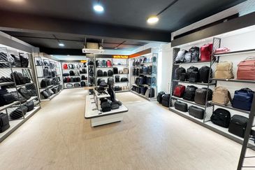 5-Sty Corner Shop For Rent Jalan Sungai Besi Pudu