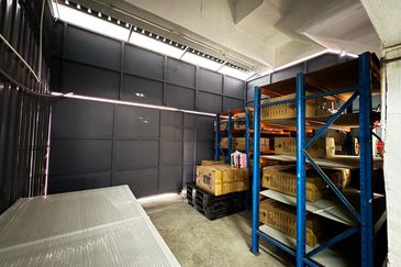 5-Sty Corner Shop For Rent Jalan Sungai Besi Pudu