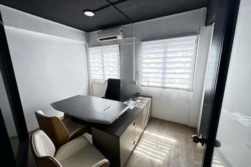 5-Sty Corner Shop For Rent Jalan Sungai Besi Pudu