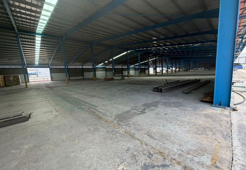 🏭 Detached Factory Warehouse with Office For Rent, Meru Klang