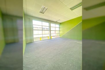 JALAN PUNCAK ALAM JAYA