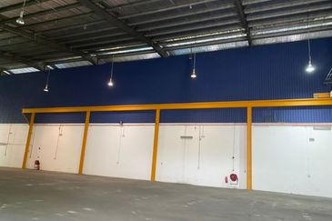 🏭 Warehouse For Rent, Kota Damansara