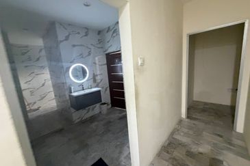 🏭Freehold Detached Factory For Sale, Meru Klang