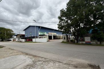 🏗️2.2 Acre Industrial Land For Sale @ PKNS Batu 17, Rawang