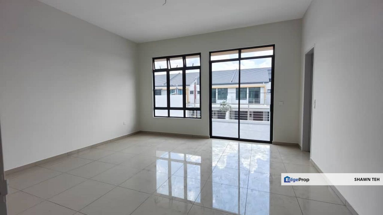 [FREEHOLD] 2 storey terrace, 4 rooms, 22 x 70 at Krubong Heights, Melaka, Krubong