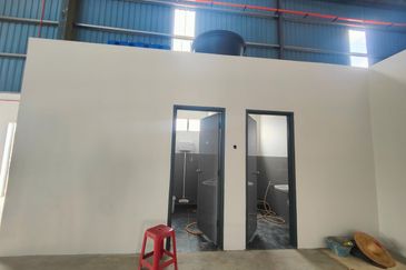 35,000 sqft Factory / Warehouse at [AYER KEROH], Tasik Utama